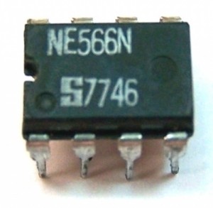 NE566N DIP8 SIGNETIC
