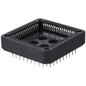 PLCC68 FOGLALAT FURATBA SZERELHETŐ