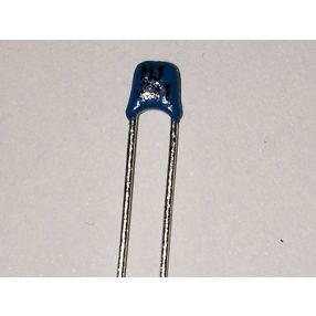 B37986-N1681-K 680PF MULTILAYER 2,54MM