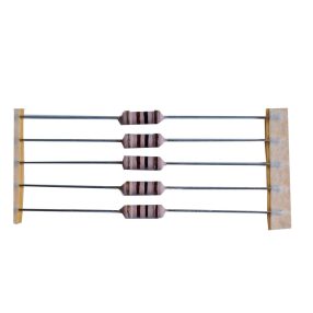 0,68R 1W 5% ELL.9X3,4MM