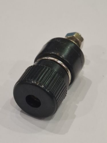 BANÁNHÜVELY MŰSZERHÜV.36MM 32A FEKETE